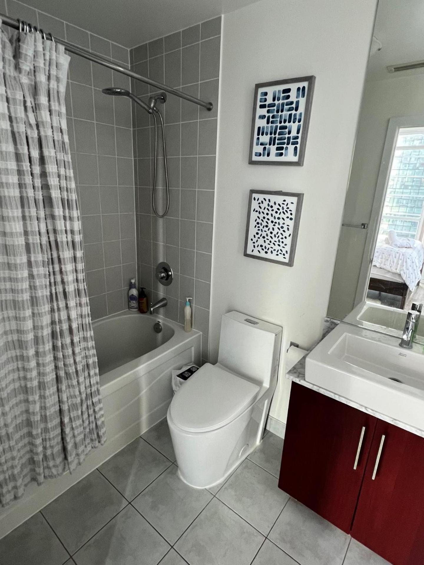 Prestigious 2-Bdrm Condo - Across From Scotiabank Arena Toronto Kültér fotó